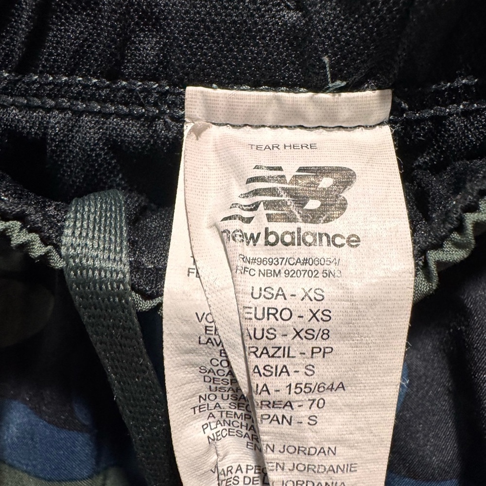 New Balance Camouflage Shorts with Drawstring - Picture 2 of 4